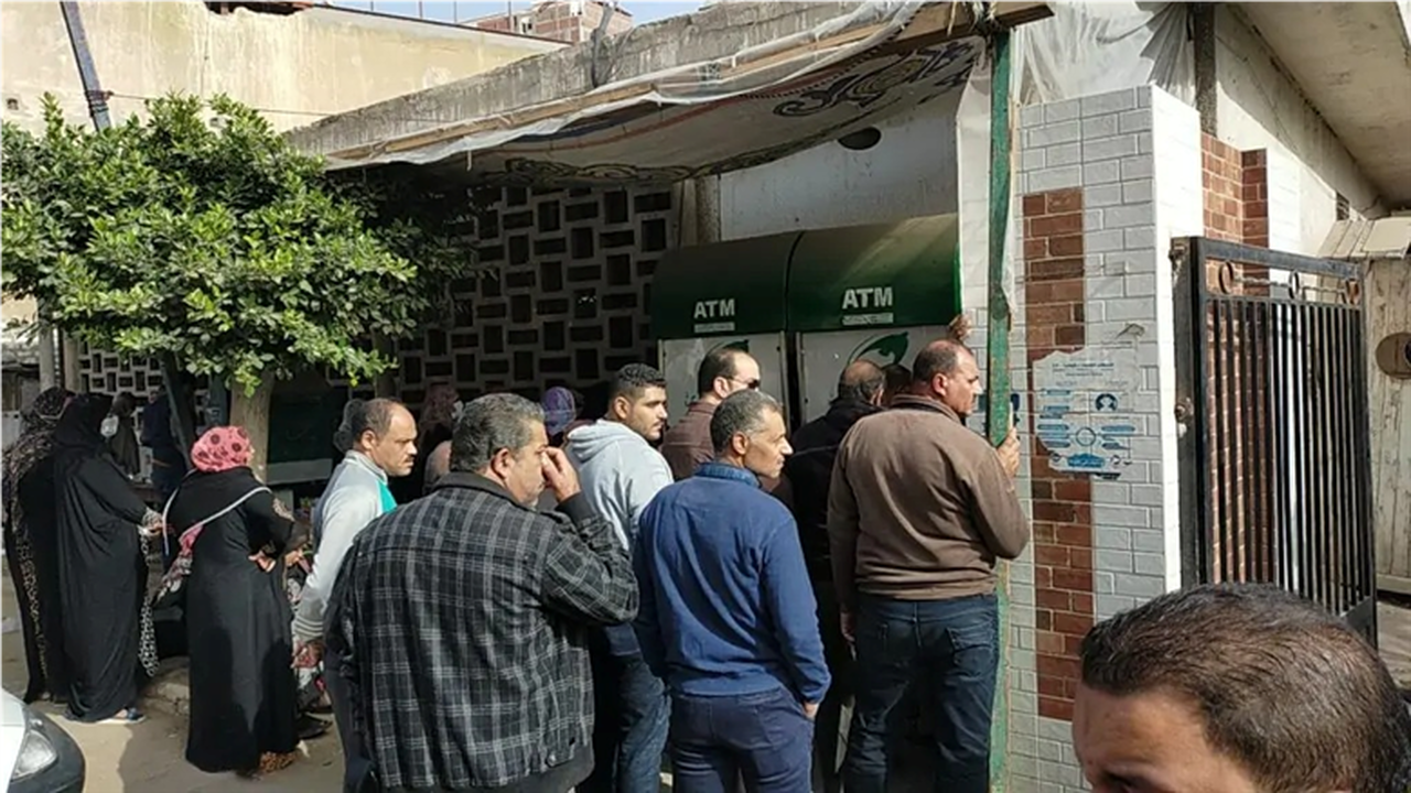 قبل شهر رمضان.. خطوات صرف منحة العمالة غير المنتظمة للفئات المستحقة ماديًا